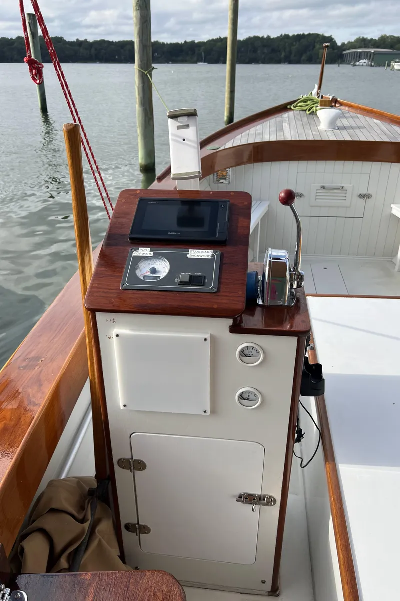 Slide: The Image of 22 ft Hinckley Launch Console - 5