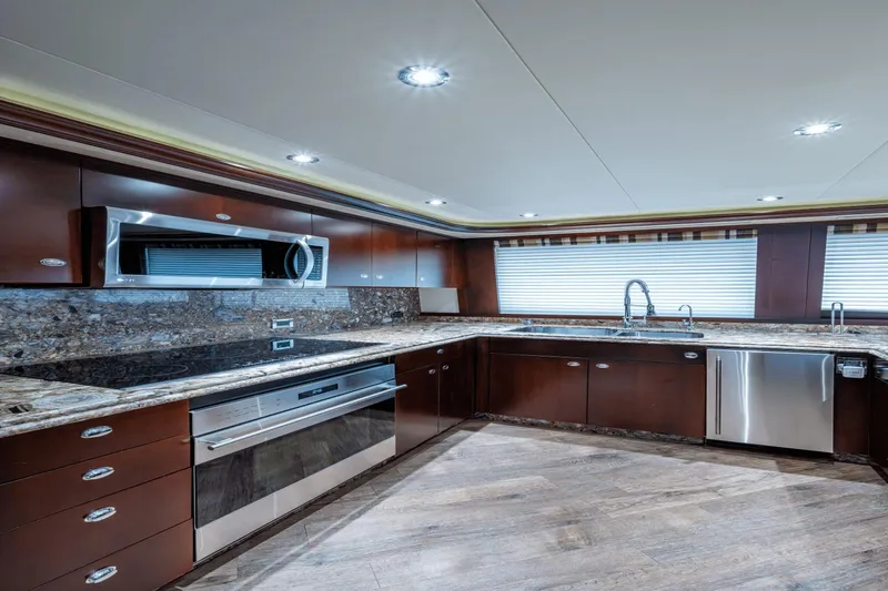 Slide: The Image of Westport Motor Yacht 2002 - 28