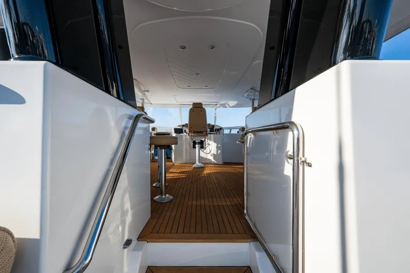 Slide: The Image of Westport Motor Yacht 2002 - 98