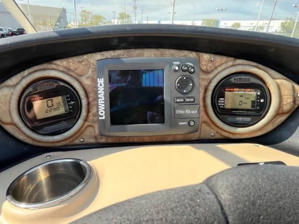 Slide: The Image of Dashboard of 2014 SouthWind 2200 SD boat with Lowrance Elite-5 GPS system. - 8