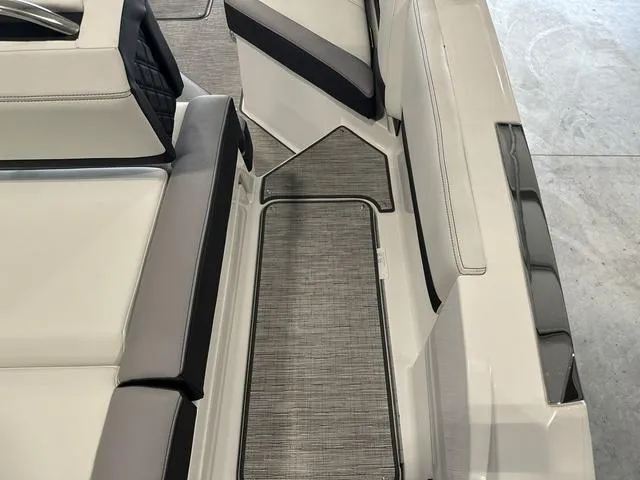 Slide: The Image of Cobalt R4 2024 - 5