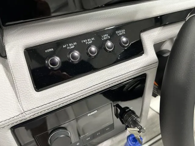 Slide: The Image of Cobalt R6 Outboard 2024 - 26