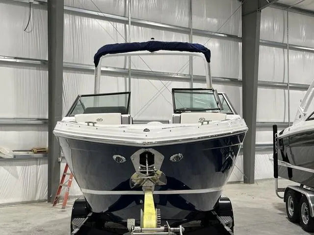 Slide: The Image of Cobalt R6 Outboard 2024 - 4