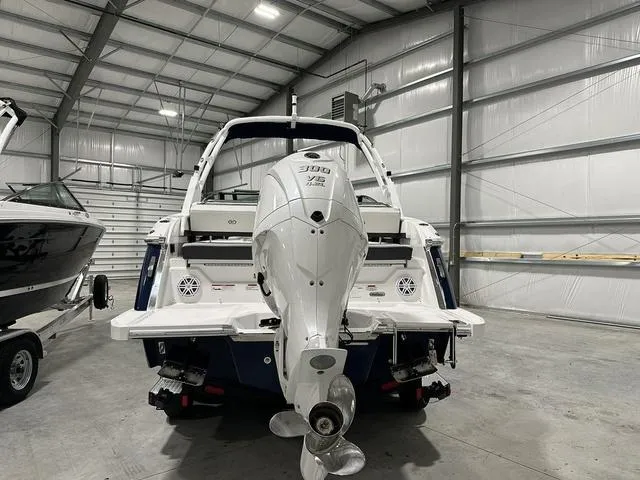 Slide: The Image of Cobalt R6 Outboard 2024 - 7