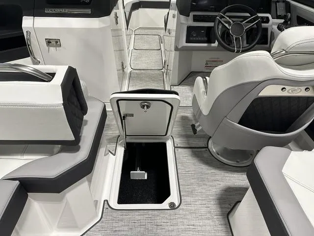 Slide: The Image of Cobalt R8 Outboard 2024 - 25