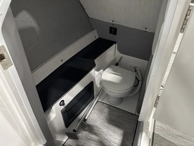 Slide: The Image of Cobalt R8 Outboard 2024 - 28