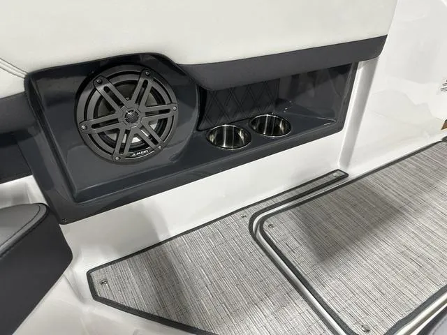 Slide: The Image of Cobalt R8 2024 - 13