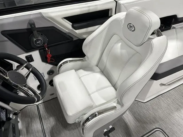 Slide: The Image of Cobalt R8 2024 - 24