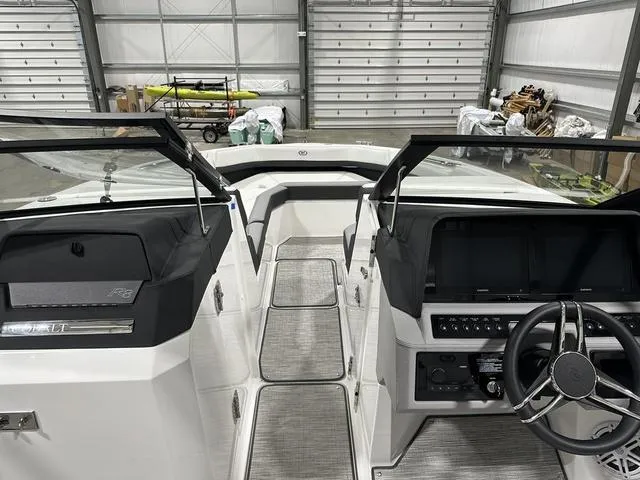 Slide: The Image of Cobalt R8 2024 - 29