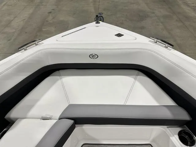 Slide: The Image of Cobalt R8 2024 - 32