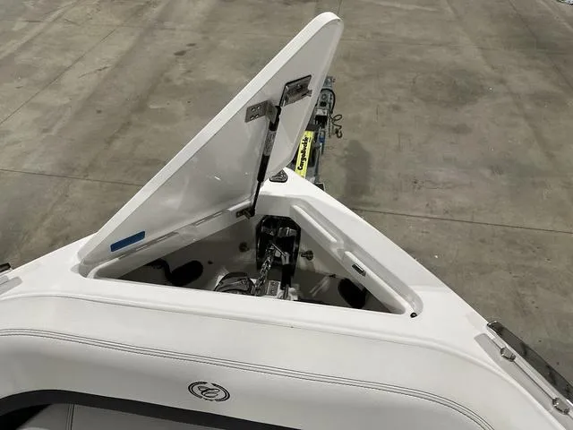 Slide: The Image of Cobalt R8 2024 - 33