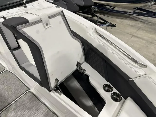 Slide: The Image of Cobalt R8 2024 - 34