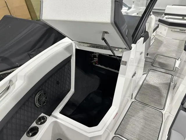 Slide: The Image of Cobalt R8 2024 - 35