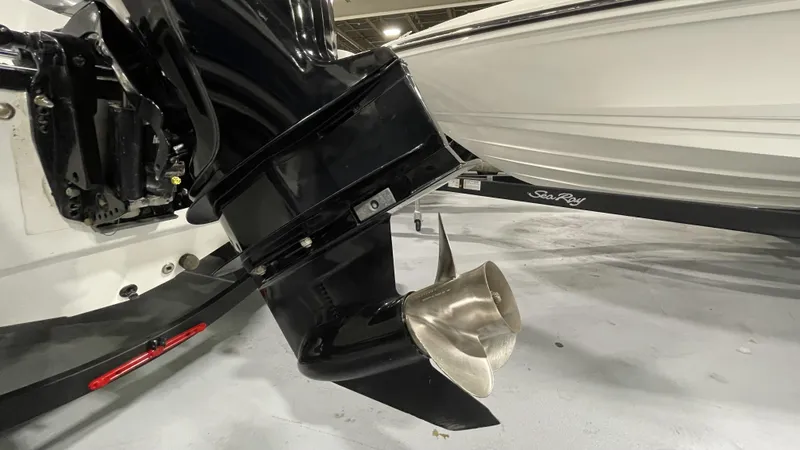 Slide: The Image of Tracker Tahoe 185S 2022 - 12