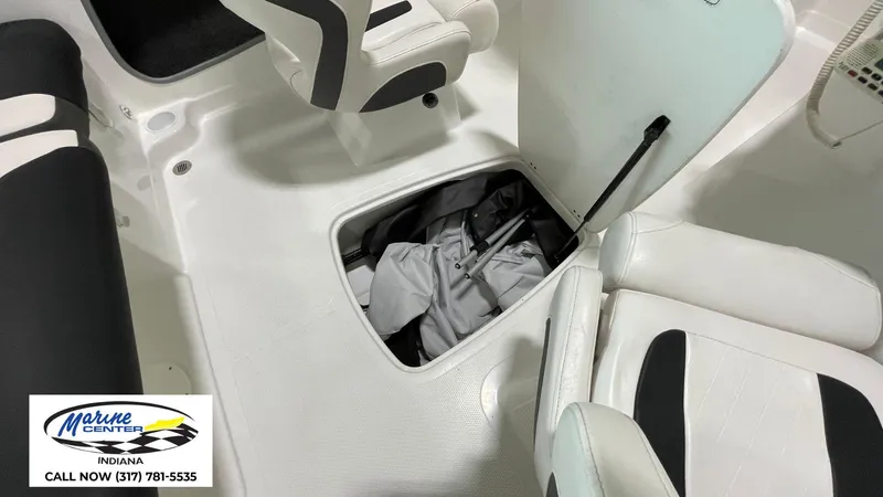 Slide: The Image of Tracker Tahoe 185S 2022 - 18