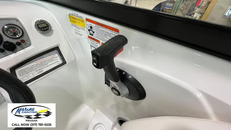 Slide: The Image of Tracker Tahoe 185S 2022 - 22