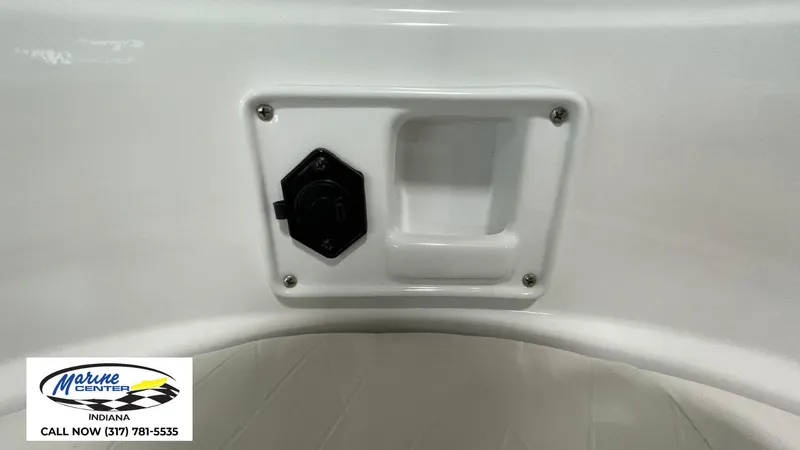 Slide: The Image of Tracker Tahoe 185S 2022 - 5