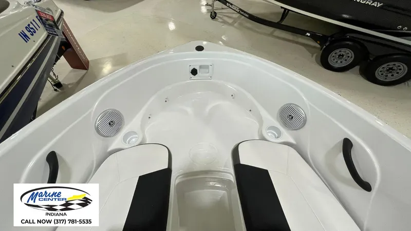 Slide: The Image of Tracker Tahoe 185S 2022 - 6