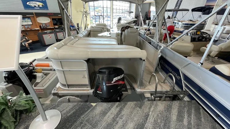 Slide: The Image of Premier LEGEND 225F 2003 - 12