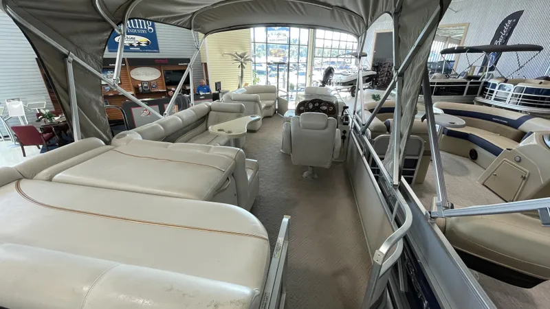 Slide: The Image of Premier LEGEND 225F 2003 - 8