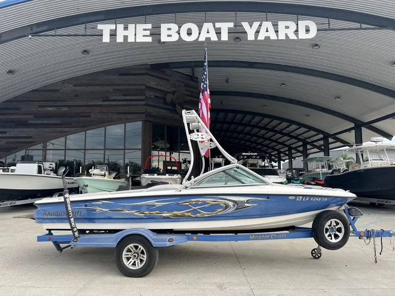 Slide: The Image of MasterCraft ProStar 2003 - 10