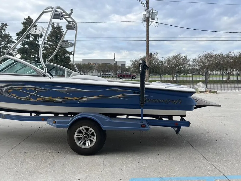 Slide: The Image of MasterCraft ProStar 2003 - 3