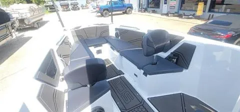 Slide: The Image of Scarab 255 Open LX 2025 - 12