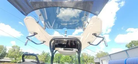 Slide: The Image of Scarab 255 Open LX 2025 - 16