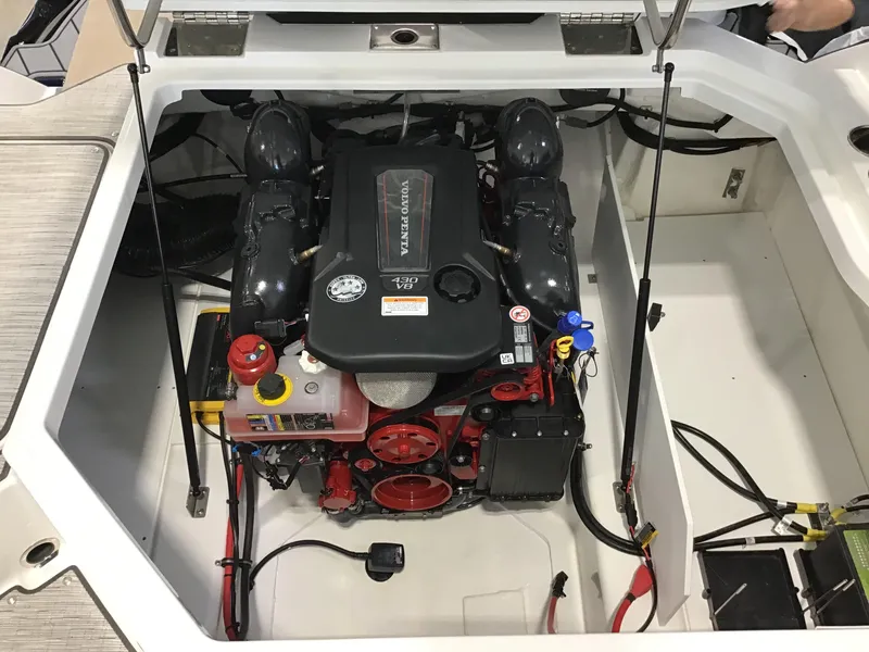 Slide: The Image of Cobalt R8 2025 - 18