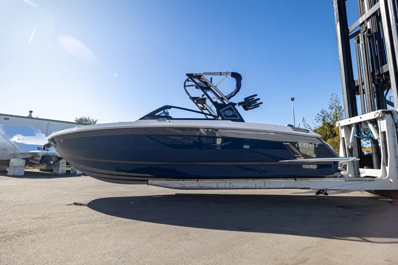 The Image of Cobalt R8 Surf 2025 - 1