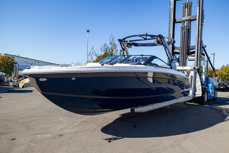 Slide: The Image of Cobalt R8 Surf 2025 - 7