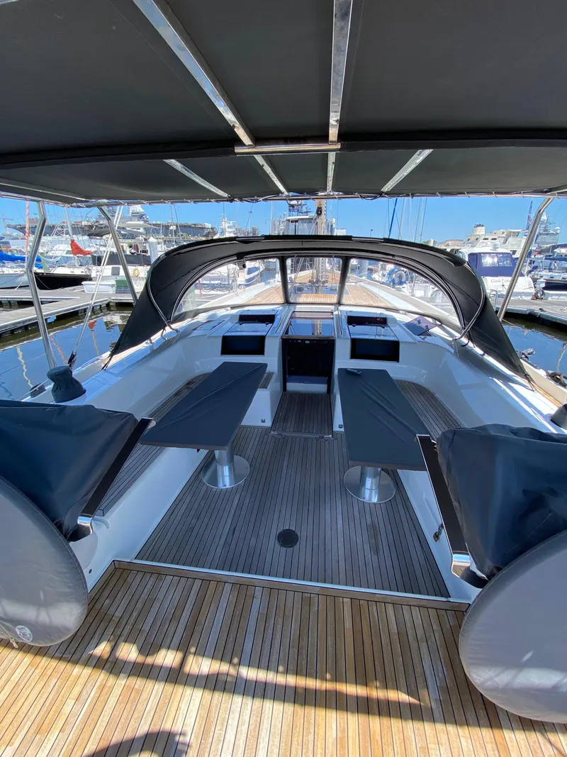 Slide: The Image of Hanse 588 - 32