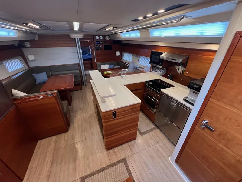 Slide: The Image of Hanse 588 - 37