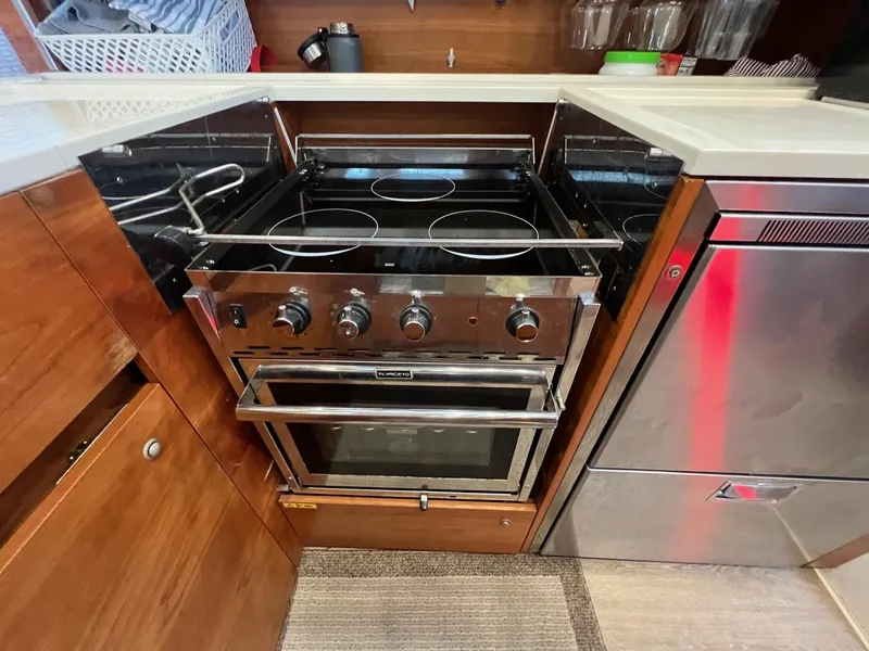 Slide: The Image of Hanse 588 - 44