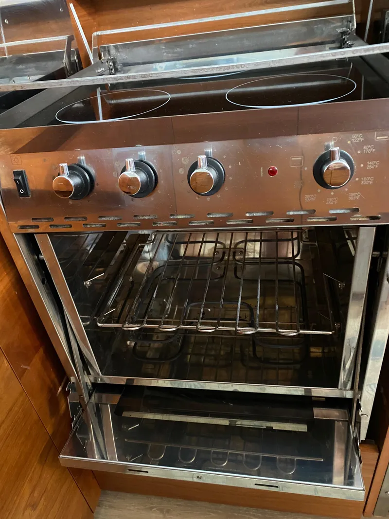 Slide: The Image of Hanse 588 - 48