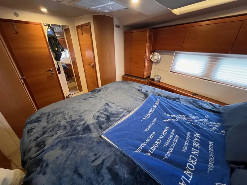 Slide: The Image of Hanse 588 - 71