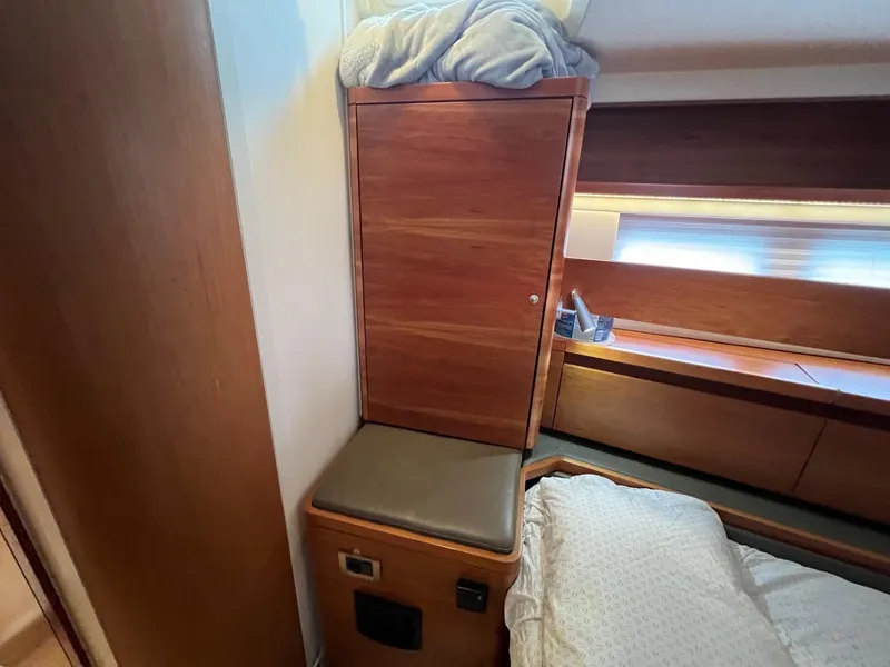 Slide: The Image of Hanse 588 - 83