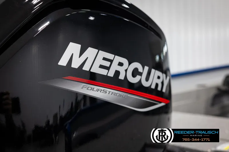 Slide: The Image of Mercury FourStroke engine on 2025 Lund 1775 Adventure SS boat. - 32