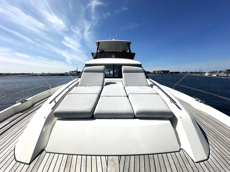 Slide: The Image of 2022 Prestige Yachts 520 Fly - 10