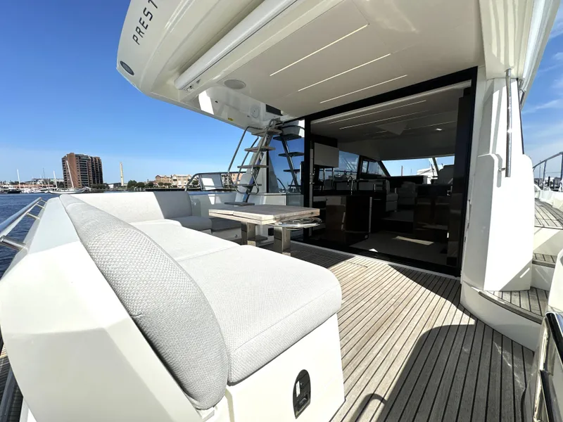 Slide: The Image of 2022 Prestige Yachts 520 Fly - 2
