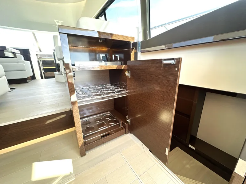 Slide: The Image of 2022 Prestige Yachts 520 Fly - 34