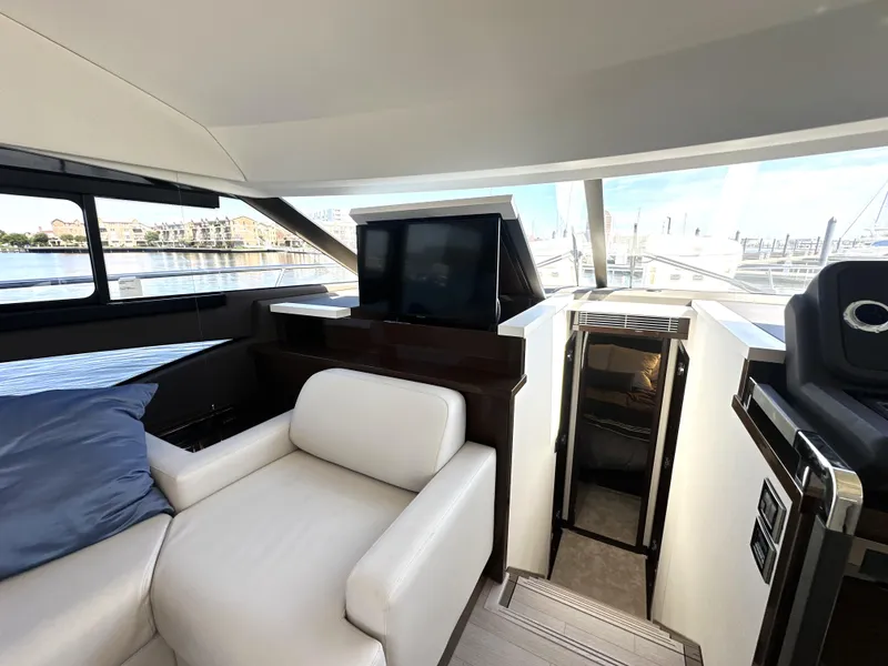 Slide: The Image of 2022 Prestige Yachts 520 Fly - 40