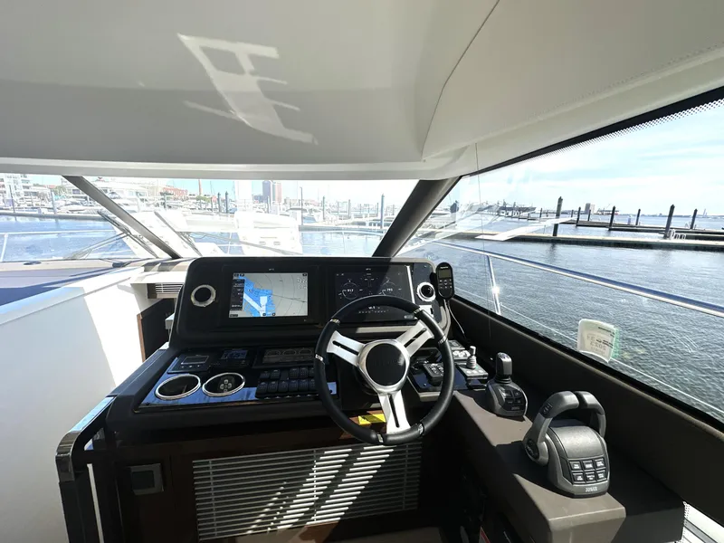 Slide: The Image of 2022 Prestige Yachts 520 Fly - 43