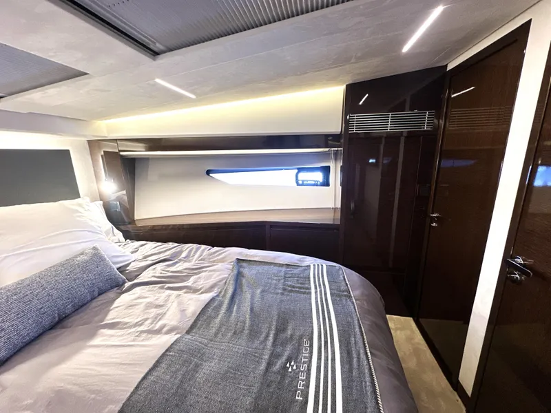 Slide: The Image of 2022 Prestige Yachts 520 Fly - 51