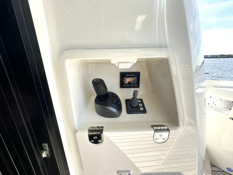 Slide: The Image of 2022 Prestige Yachts 520 Fly - 7