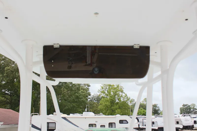 Slide: The Image of Sea Fox 230 Center Console 2001 - 16