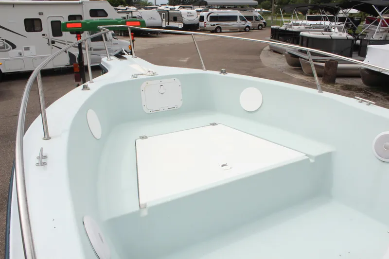 Slide: The Image of Sea Fox 230 Center Console 2001 - 18