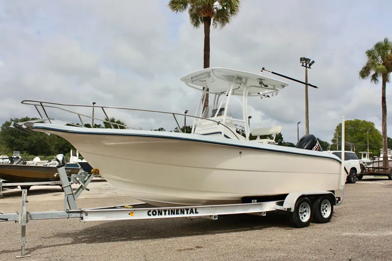 Slide: The Image of Sea Fox 230 Center Console 2001 - 2