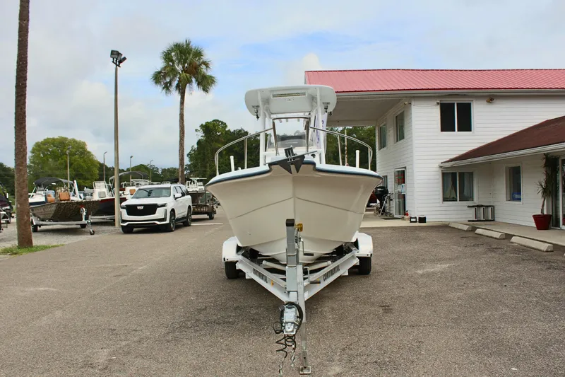 Slide: The Image of Sea Fox 230 Center Console 2001 - 3