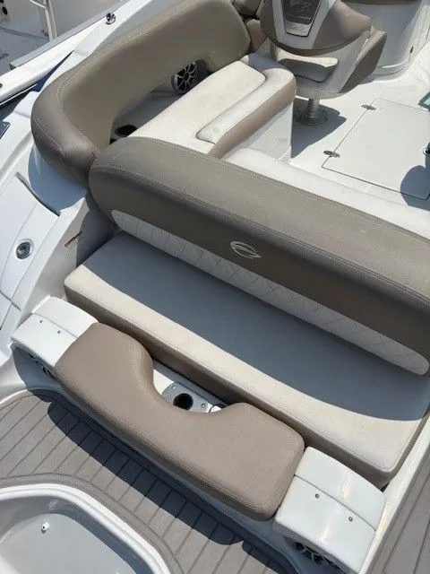 Slide: The Image of Crownline Boats Eclipse E235 XS 2023 - 5